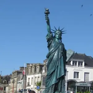 Ravissant Pied à Terre Pour Deux. , Gourin France
